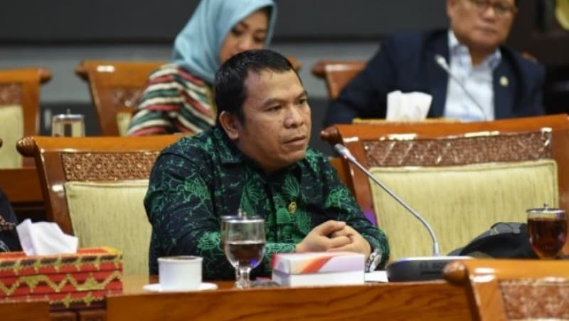 Cegah PHK Buruh, Komisi II DPR Minta Pemerintah Perjelas Subsidi ke Sektor Industri