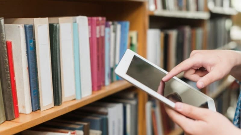 Rendahnya Literasi Sebabkan Hoaks