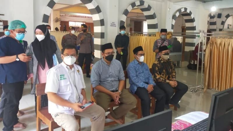 Satgas NU Peduli Covid-19 Bekasi Vaksinasi 500 Santri di Pesantren Mahasina