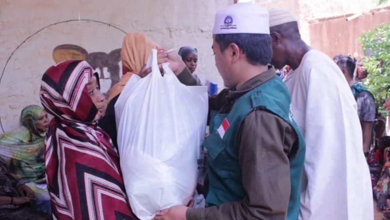 Cerita LAZISNU Bagikan Kebutuhan Pokok untuk Pengungsi Sudan