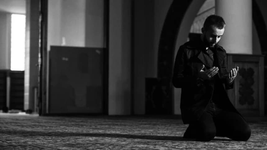 Khutbah Jumat: 6 Tanda Diterimanya Taubat Seorang Pendosa