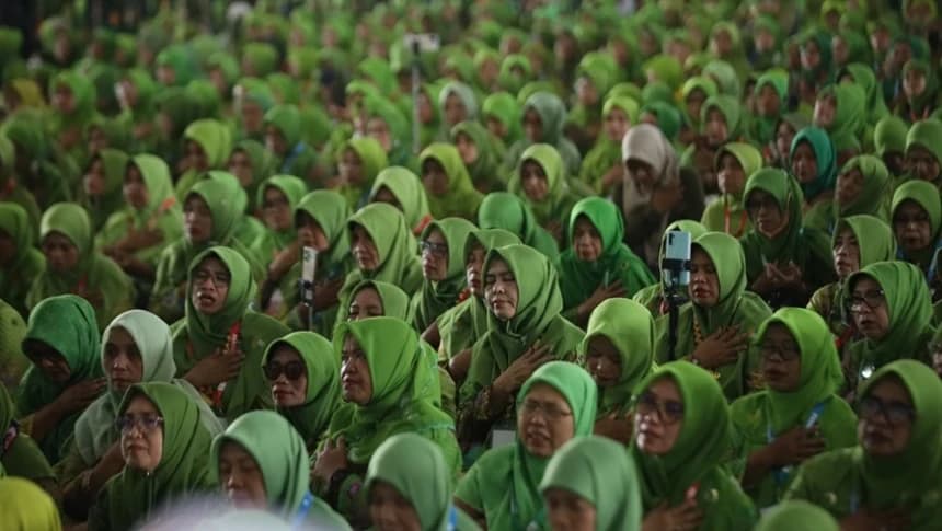 20 Ribu Muslimat NU Ikuti Shalawat dan Ijazah Manaqib Syekh Abdul Qodir Jaelani