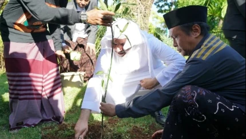 Syekh Al-Issa Tanam Pohon di Puja Mandala, Bentuk Aktualisasi Ekologi Spiritual