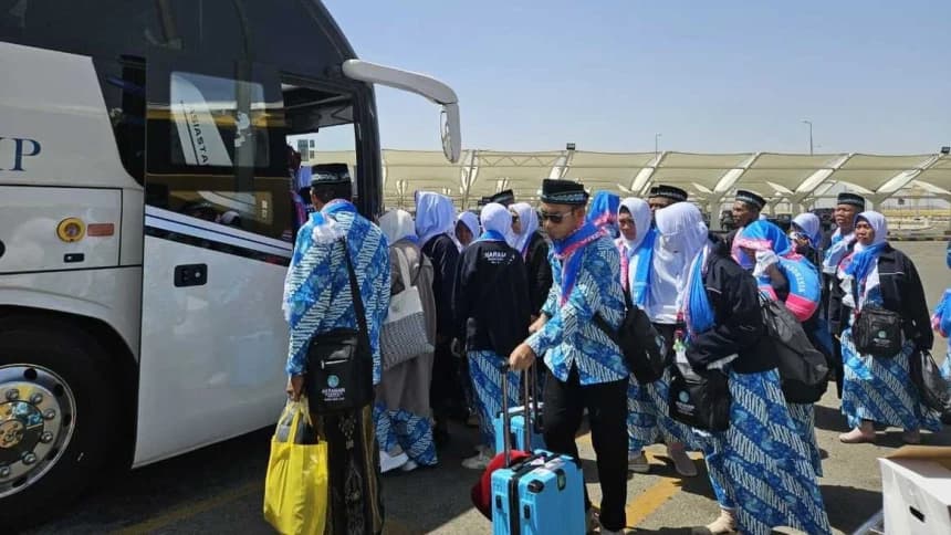 Jamaah Calon Haji Indonesia Gelombang 2 Tiba Jeddah