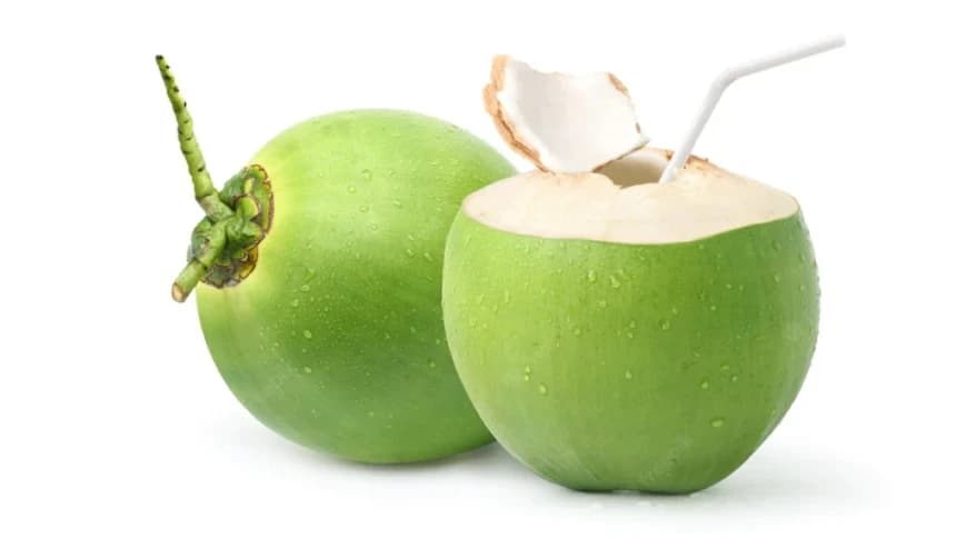 Jadi Menu Pilihan Saat Berbuka Puasa, Ini 6 Manfaat Air Kelapa