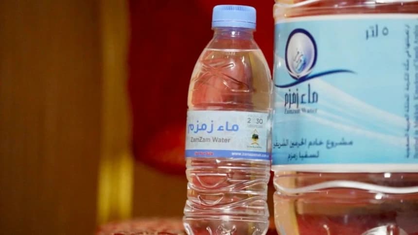 Walau 1 Mililiter, Jamaah Haji Dilarang Bawa Air Zamzam di Koper Bagasi
