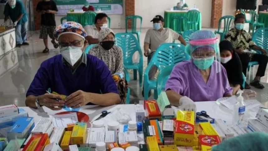 Kolaborasi Omah Singgah Al-Fath dan MWCNU Pondok Aren Layani Kesehatan Warga