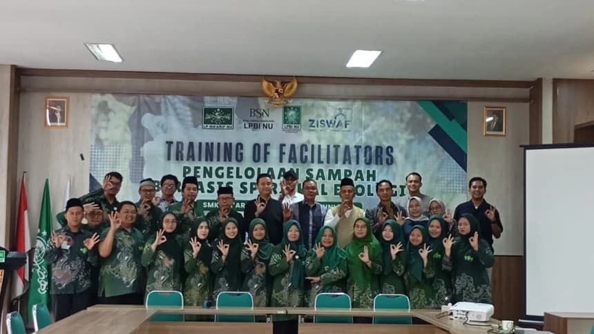 LPBI PBNU Latih Guru SMK Ma'arif Kelola Sampah Berbasis Spiritual Ekologis