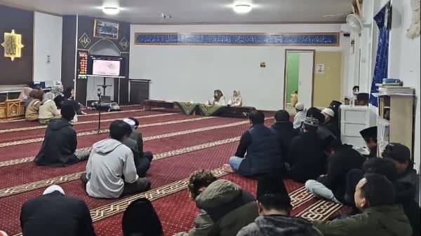 Gandeng NU Jepang, FEB Unair Perkuat Literasi Keuangan Pekerja Migran