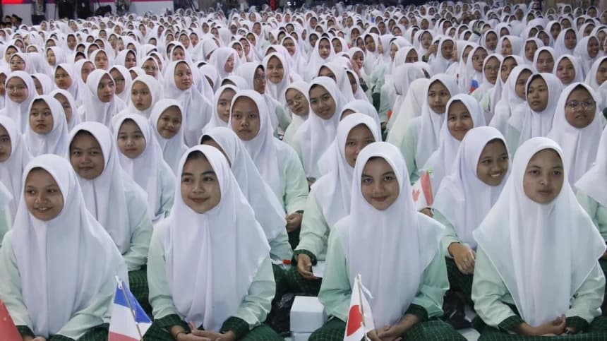Pesantren Internasional dan Bahasa Indonesia: Tantangan Menjaga Identitas Bangsa