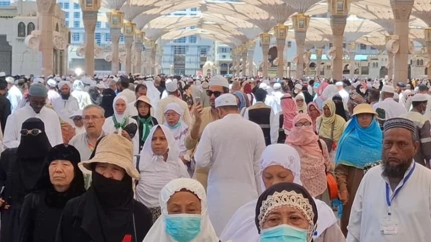 48.628 Jamaah Tiba di Madinah, 21 Persen Lansia Tetap Bertahan di Tengah Panas Ekstrem