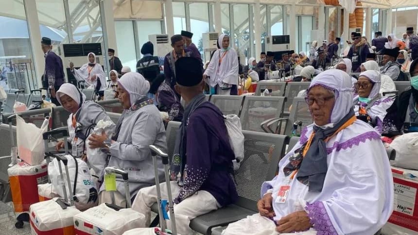 Pemberangkatan Hari Pertama, Jumlah Jamaah Haji Lansia 1.617 Orang