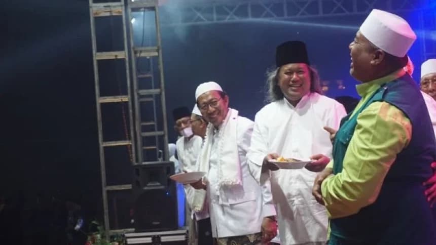 2 Tanggung Jawab Kaum Muslim Indonesia Mengisi Kemerdekaan menurut Gus Muwafiq