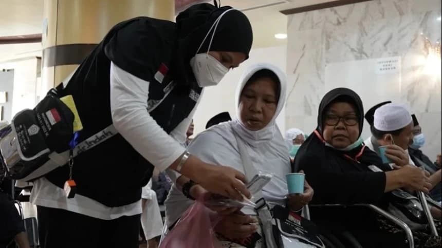 Hukum Memakai Pembalut saat Ihram