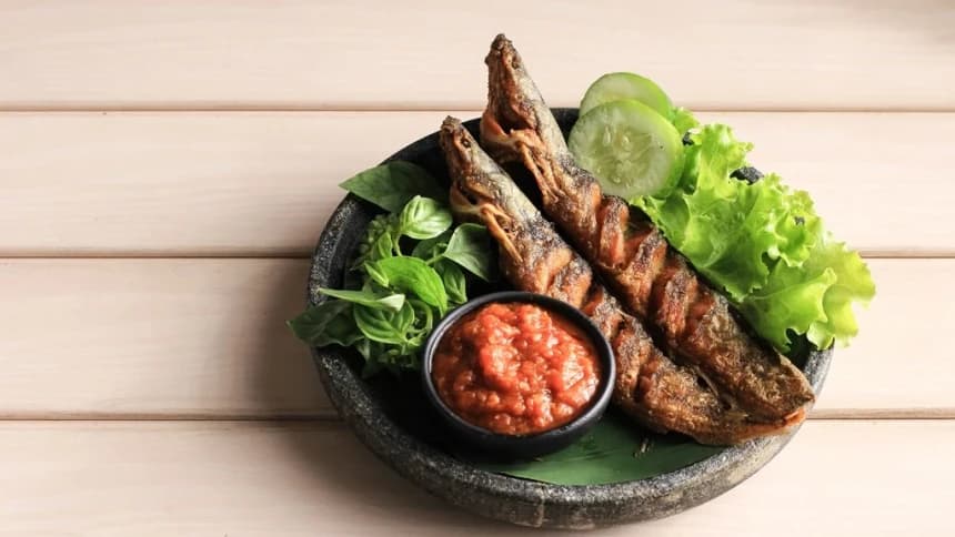 Hukum Mengonsumsi Lele yang Diberi Makan Kotoran atau Bangkai