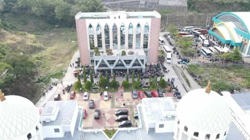 Pameran Kemandirian Pesantren dan Beragam Kompetisi Warnai Hari Santri 2023 di IAIN Parepare