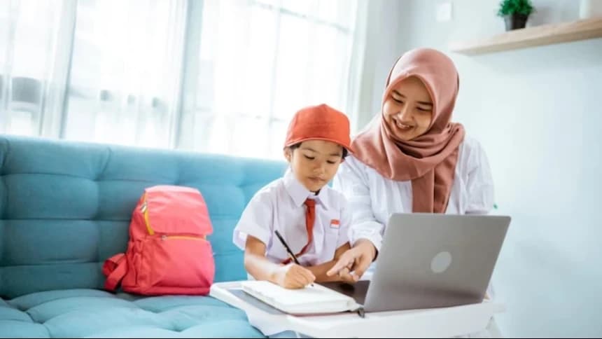 Bunda! Ini 4 Alasan Penting Ajarkan Bahasa Ibu pada Anak