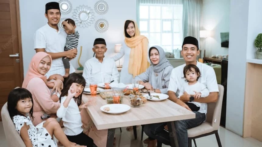 5 Tips agar Lansia Tetap Bugar Berpuasa