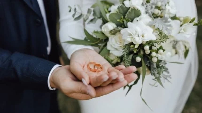 Dalam Kasus Perselingkuhan, Bukan Cuma Pelakor yang Bersalah