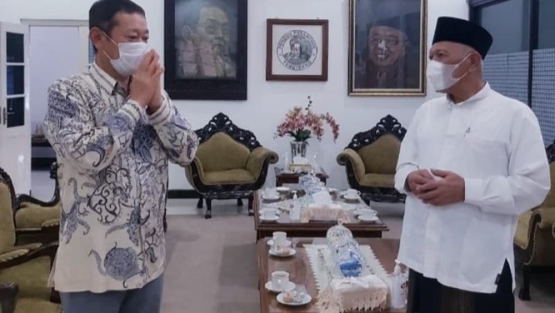 Kunjungi Tebuireng, Konjen Jepang di Surabaya Infokan Beasiswa Santri