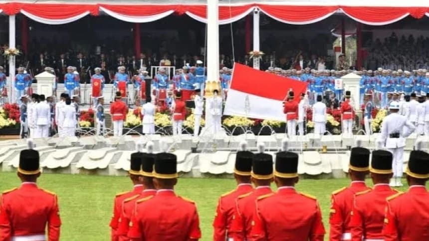 Kisah Duplikat Bendera Merah Putih yang Berkibar di Istana Negara