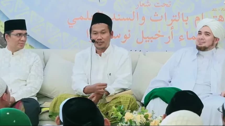 Alasan Gus Baha Sering Ceramah Pakai Bahasa Jawa