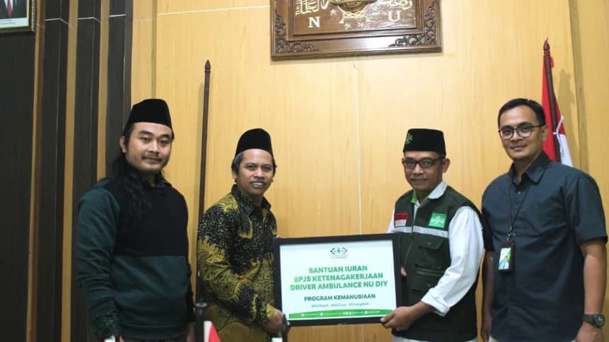 LAZISNU DIY Serahkan Bantuan Iuran BPJS Ketenagakerjaan kepada Para Sopir Ambulans NU