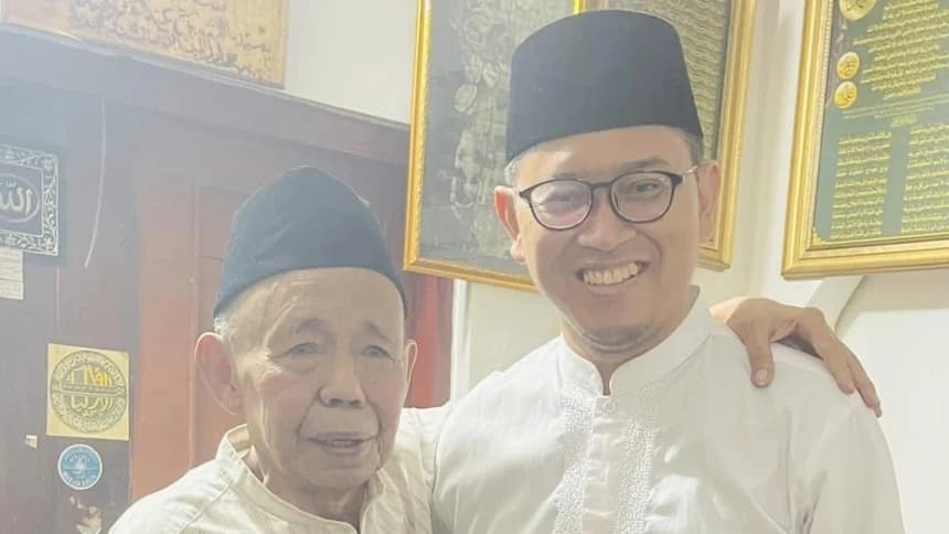 Sosok Mbah Benu dan Pengalaman Spiritualnya yang Kontroversial