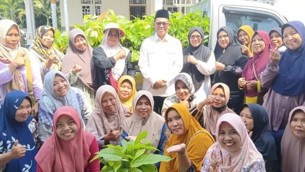 LPPNU Lampung Tengah Bagikan 900 Bibit Kakao Unggul untuk Dukung Ketahanan Pangan