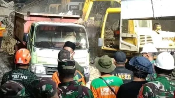 Tragedi Pesantren Al-Khoziny, Basarnas: Korban Meninggal 67 Santri, Termasuk 8 Body Part