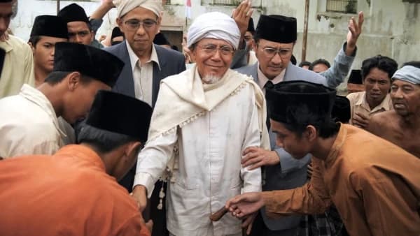 Ingin Ilmu yang Berkah? Jaga Ucapan pada Guru