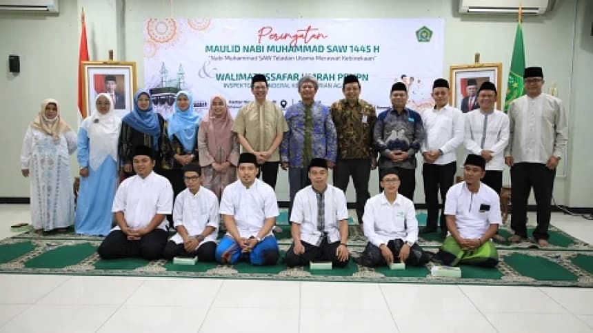 Itjen Kemenag Berangkatkan Umrah 10 Pegawai Non-PNS Terbaik