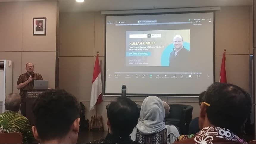 Beda Islam Moderat dalam Perspektif Barat dan Masyarakat Islam Menurut Akademisi Amerika