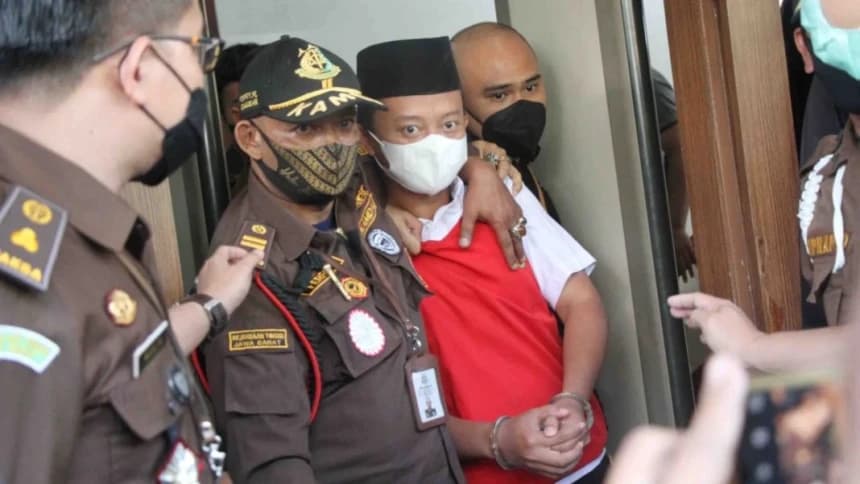 Herry Wirawan Resmi Divonis Hukuman Mati