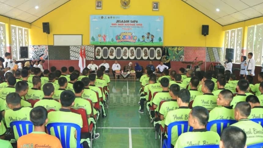 Peralatan Sekolah hingga Makanan Cegah Stunting Disalurkan NU Care-LAZISNU Sambut Hari Anak Nasional 2025