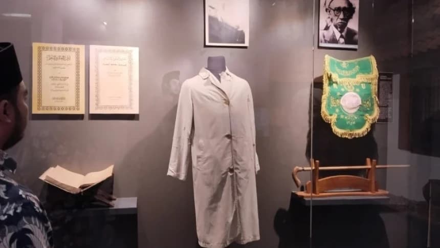 Melihat Kesederhanaan KH M Hasyim Asy'ari dari Jubahnya di Museum Islam Indonesia