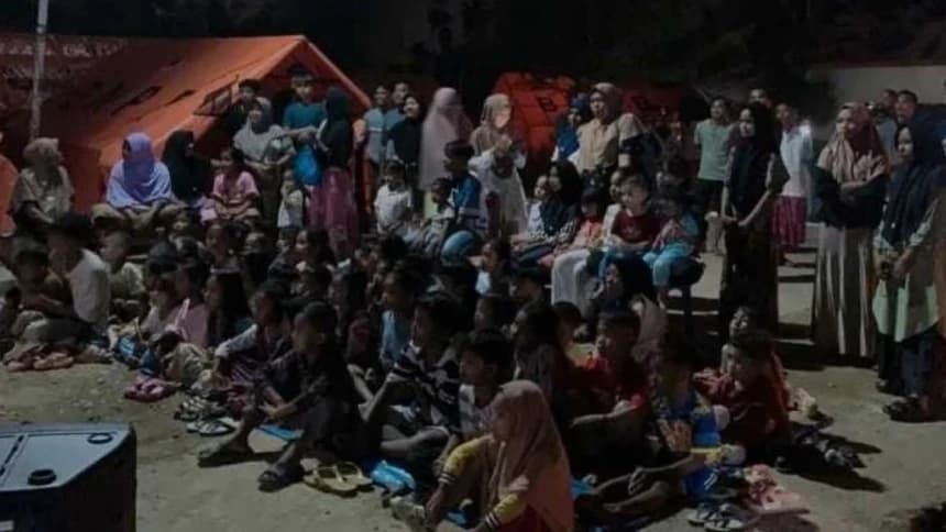Sembuhkan Trauma Anak Korban Bencana Sumatra, Tim Siaga PMII Nobar Film Jumbo di Aceh Utara