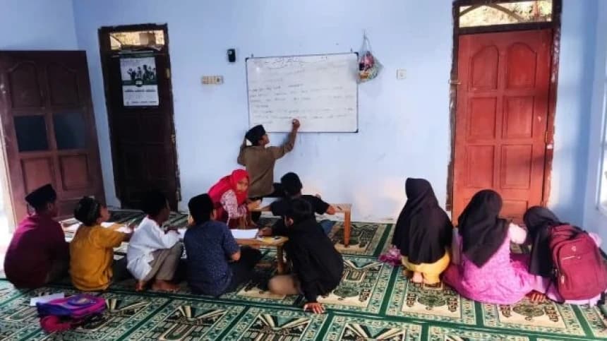 Penyaluran Kotak Amal Makam Gus Dur untuk Renovasi Masjid hingga Gaji Guru Ngaji