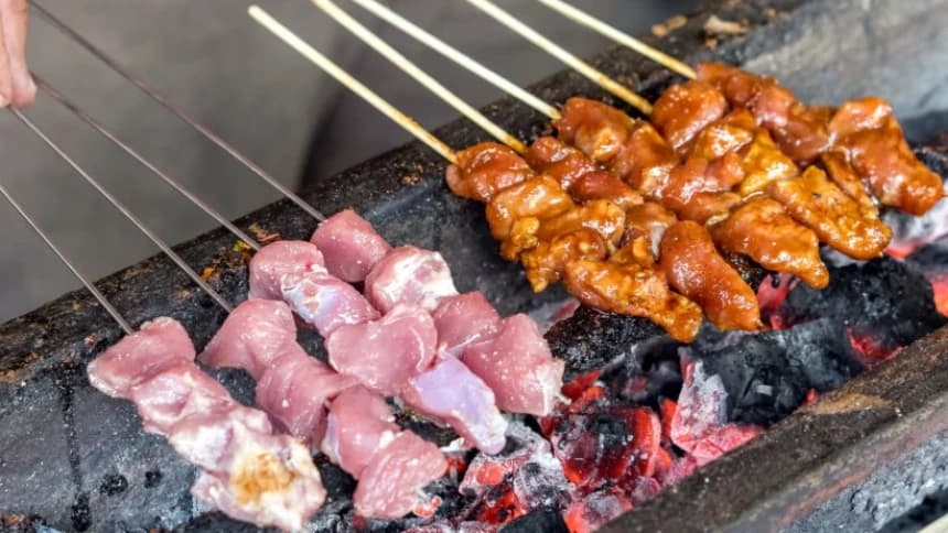 Hukum Buka Warung Makan di Siang Ramadhan