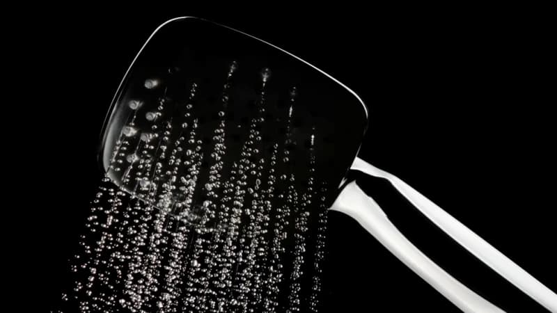 Hukum Menunda Mandi Wajib padahal Waktu Shalat Hampir Habis