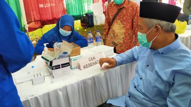 Kiai Marzuki Mustamar Apresiasi Penerapan Prokes Muktamar