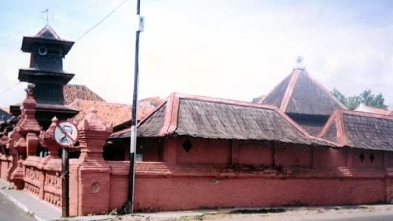 Menguak Nilai Moderasi dari Akulturasi dan Kearifan Lokal Rumah Ibadah Bersejarah