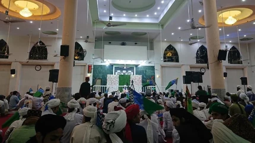 Tradisi Maulid Nabi di Pakistan: Baca Syair-Syair dengan Bahasa Lokal