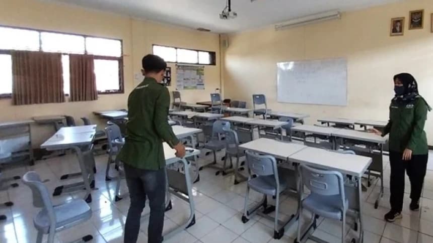 LAZISNU dan BPKH Salurkan Ratusan Meja dan Kursi untuk Siswa MAN 1 Kota Bogor