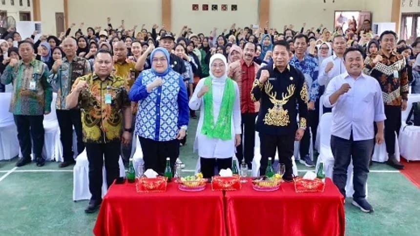 Menaker Buka Pelatihan Batik Cap dan Peningkatan Produktivitas di IKN
