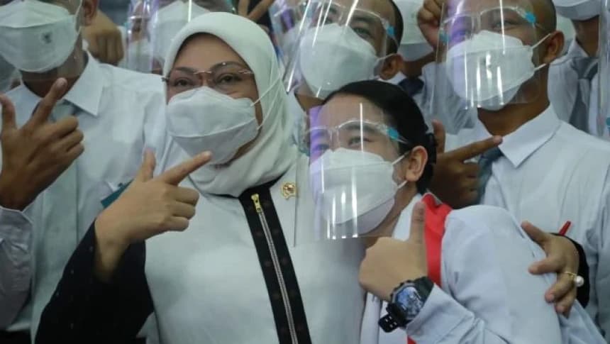 Kemnaker Lepas 74 Peserta Magang ke Jepang