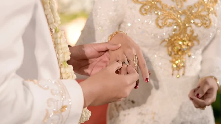 Hukum Niat Pindah Agama karena Perkawinan