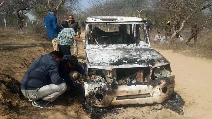 Disangka Selundupkan Sapi, 2 Pria Muslim di India Tewas Dibakar