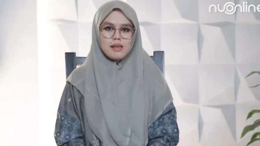 Penjelasan Ning Imaz tentang Perempuan Bepergian tanpa Mahram