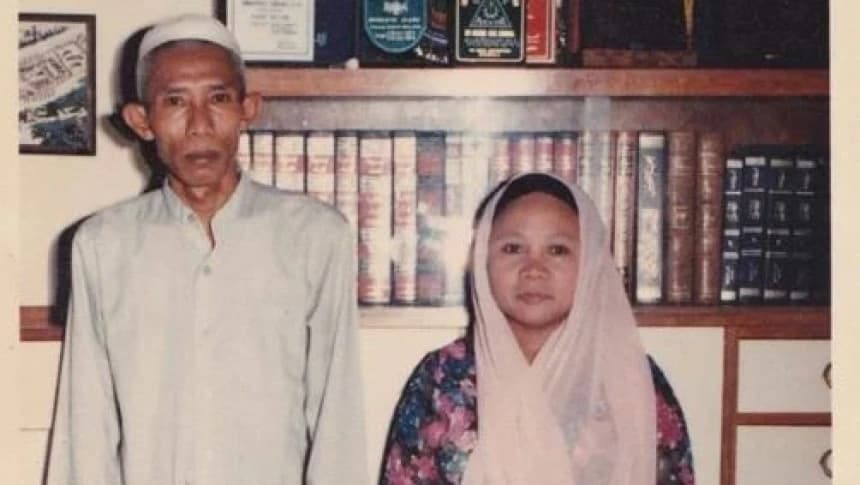 Nyai Nafisah Rela LDR 2 Tahun dengan KH Sahal Mahfudh untuk Kuliah